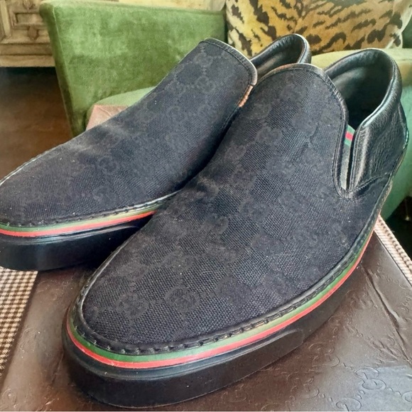 Gucci Dublin Slip On Sneaker in Black GG Canvas with G/R/G detail. Size 10.5 - Picture 3 of 16